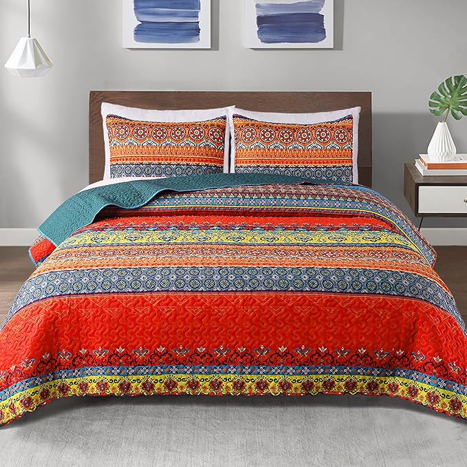 Exclusivo Mezcla Reversible Boho Quilts Twin Size, Blue Bedspreads Lightweight Coverlet All Season Bohemian Quilt Bedding Set with Printed Floral Pattern (1 Quilt, 1 Pillow Sham)