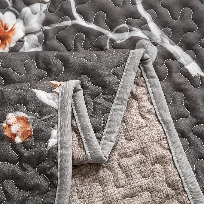 Flysheep 3 Pieces Quilt Set Full/Queen Size, Dark Gray Floral Reversible Bedspread Coverlet Set, Soft Microfiber Lightweight Bed Cover for All Season (90" x 90", 1 Quilt+ 2 Pillow Shams)