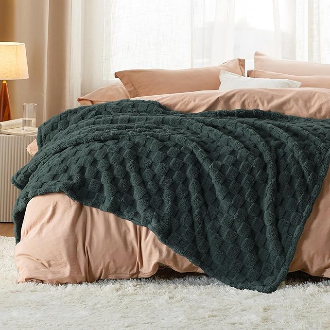 Bedsure GentleSoft Dark Green Throw Blanket for Couch - Checkered Fleece Blankets for Women Men Girls, Cute Soft Cozy Throw for Bedroom Home Decor Gifts, 50x60 Inches