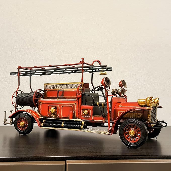 Large Antique Fire Engine Vintage Fire Truck Model Diecast Metal Truck Model Ornaments for Desktop Bar Home Shelf Decor Collectible Decorative Statue Firefighting Heroes Handcraft Firemen Gift
