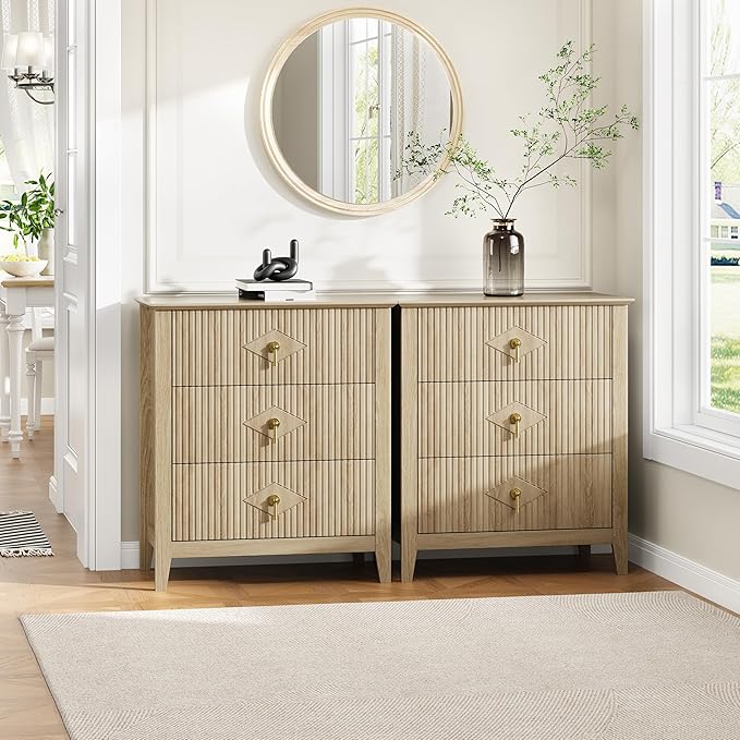GarveeHome Wood Nightstand Fluted Dresser for Bedroom, 27.5" Wide 3-Drawer Bedside Tables, Modern Chest of Drawers, Storage End Table Living Room, Hallway, Entryway, Natural Oak