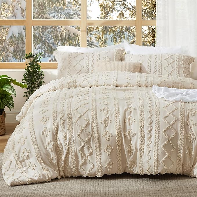 Bedsure Tufted Boho Comforter Set Full Size - Beige Boho Bed Set, GentleSoft™ 3 Pieces Farmhouse Shabby Chic Embroidery Bedding, Gifts for Woman, Soft Jacquard Full Comforter for All Seasons