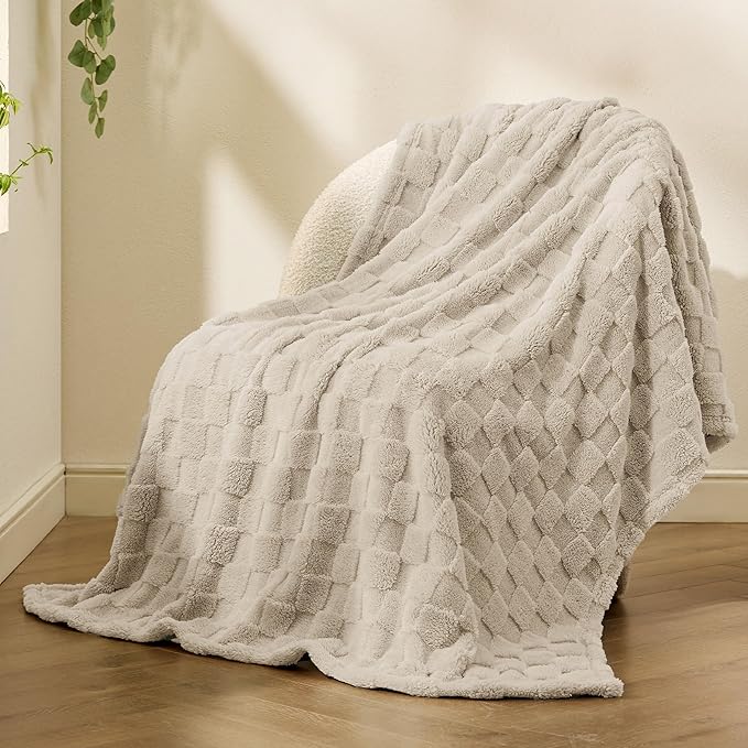Bedsure GentleSoft Twin XL Blanket for Bed - Super Soft Cozy Fleece Blankets for Women, Cute Throws for Girls, Dorm Room Essentials for Girls Teens Back to School, Neutral, 66x90 Inches