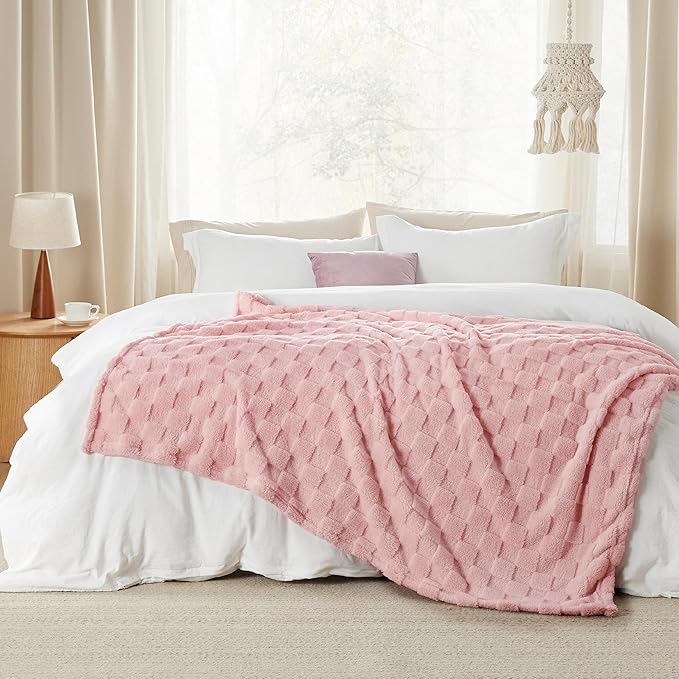 Bedsure GentleSoft Twin Blanket for Bed Pink - Super Soft Cozy Blankets for Women Men Girls, Cute Fuzzy Fleece Throws for Bedroom Couch, 60x80 Inches