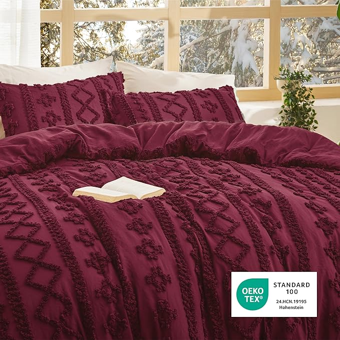 Bedsure Tufted Boho Comforter Set Twin Size - Burgundy Boho Bed Set, GentleSoft™ 2 Pieces Farmhouse Shabby Chic Embroidery Bedding, Gifts for Woman, Soft Jacquard Twin Comforter for All Seasons