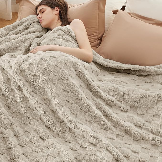 Bedsure GentleSoft King Size Blanket for Bed - Super Soft Cozy Blankets for Women Men Girls, Large Fuzzy Fleece Throw for Bedroom Decor, Neutral,108x90 Inches