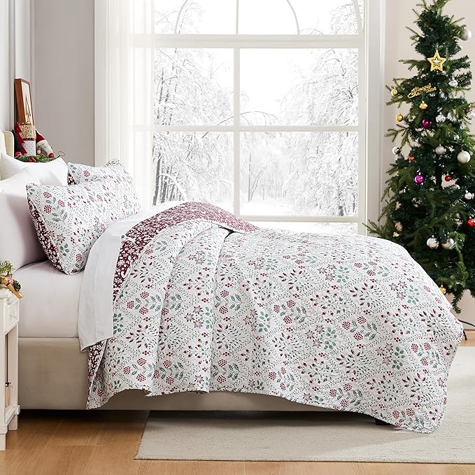Southshore Fine Living, Inc. Red Christmas Quilt Set, King Size w/2 Pillow Shams, Reversible Christmas Bedding Set, Coverlet King Size w/Snowflakes, Reindeer, Holly - Vintage Red & Cream