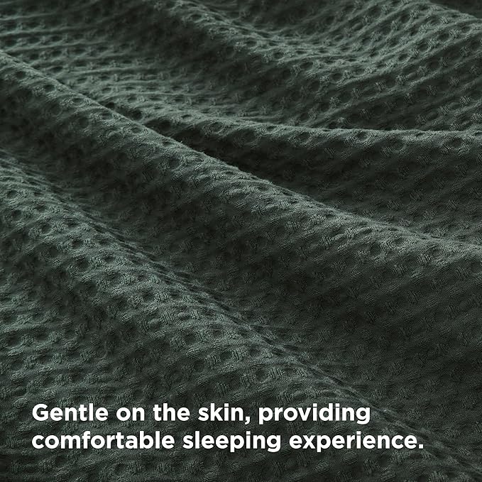 Bedsure Luxury Waffle Duvet Cover Queen Size - Textured Duvet Cover Set, Soft, Breathable Bedding Set (90"x90") with 2 Pillow Shams for All Season, Forest Green, Comforter Not Included
