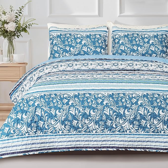 Exclusivo Mezcla Reversible Boho Quilts King Size, Blue Bedspreads Lightweight Coverlet All Season Bohemian Quilt Bedding Set with Printed Striped Floral Pattern (1 Quilt, 2 Pillow Shams)