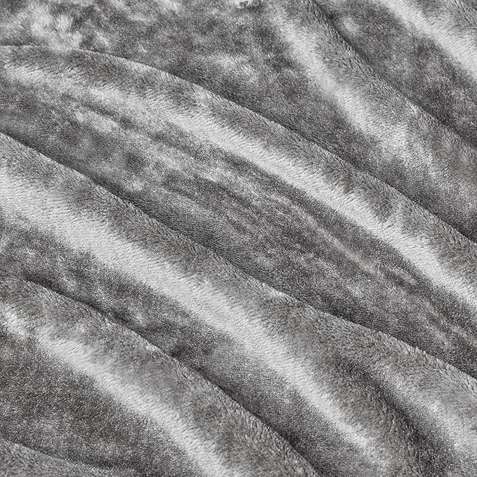 Amazon Basics Soft Fleece Throw Blanket, Lightweight Cozy Blanket for Couch & Sofa, 50 x 60 Inches, Gray
