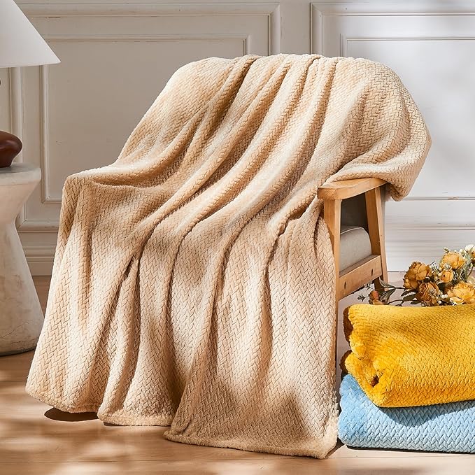 NEWCOSPLAY Super Soft Throw Blanket Brown Premium Silky Flannel Fleece Leaves Pattern Lightweight Bed Blanket All Season Use (Brown, Throw(50"x60"))