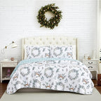 Southshore Fine Living, Inc. Happy Holidays Christmas Bedding Set King Size 3-Piece Oversized Christmas Quilt Set with Quilted Shams, California/King