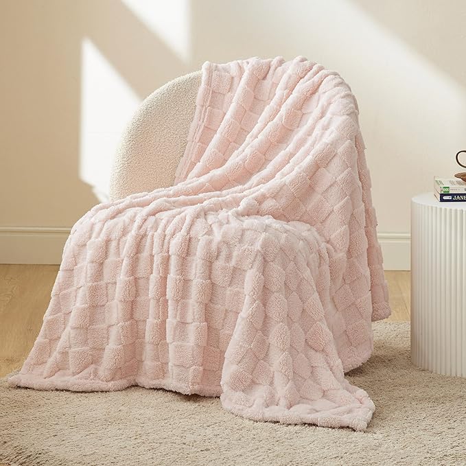 Bedsure GentleSoft Light Pink Twin XL Blanket for Bed - Super Soft Cozy Fleece Blankets for Women, Cute Throws for Girls, Dorm Room Essentials for Girls Teens Back to School, 66x90 Inches