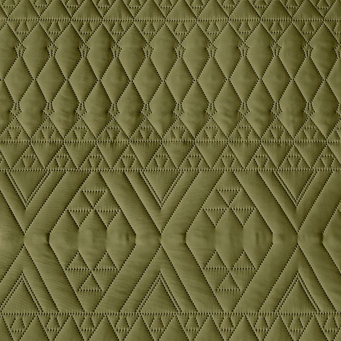 akkialla Twin Size Quilt Bedding Set,Olive Green Lightweight Microfiber Soft Bedspreads,Modern Style Geoetric Pattern Coverlet Set for All Seasons,2 Piece(1 Quilt,1Pillow Sham)