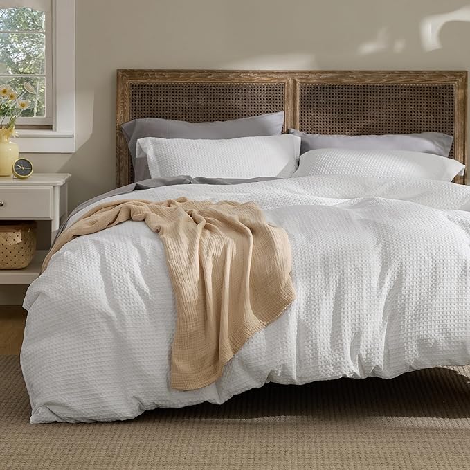 Bedsure Luxury Waffle Duvet Cover King Size - Textured Duvet Cover Set, Soft, Breathable Bedding Set (104"x90") with 2 Pillow Shams for All Season, Pure White, Comforter Not Included
