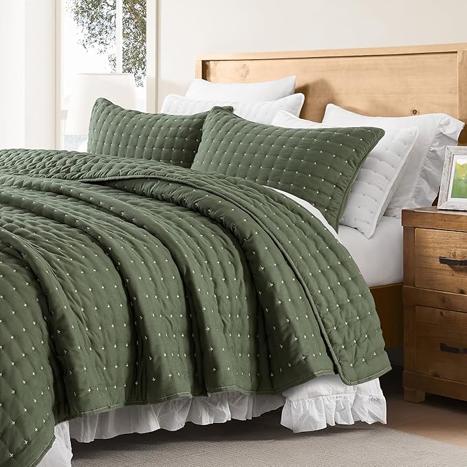 WDCOZY King Size Quilt Bedding Sets with 2 Pillow Shams, Lightweight Soft Bedspread Coverlet, Quilted Blanket Thin Comforter Bed Cover for All Season, 3 Pieces, 104x90 inches, Moss Green