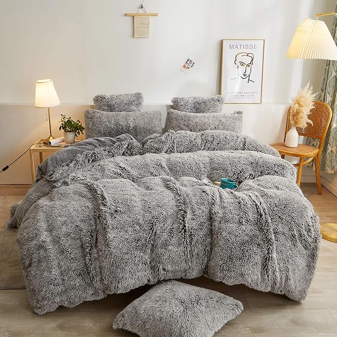 XeGe Plush Shaggy Duvet Cover Set, Luxury Ultra Soft Velvet Fluffy Bedding Sets 2 Pieces(1 Faux Fur Furry Comforter Cover + 1 Fuzzy Faux Fur Pillow Case), Zipper Closure (Twin, Light Gray Ombre)
