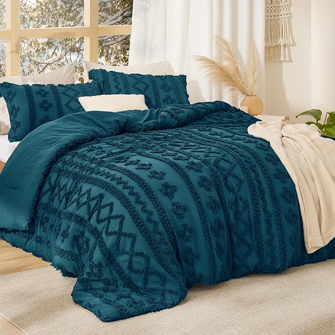 Bedsure Tufted Boho Comforter Set King Size - Teal Boho Bed Set, GentleSoft 3 Pieces Farmhouse Shabby Chic Embroidery Bedding, Gifts for Woman, Soft Jacquard King Comforter for All Seasons