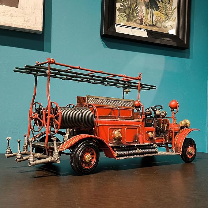 Large Antique Fire Engine Vintage Fire Truck Model Diecast Metal Truck Model Ornaments for Desktop Bar Home Shelf Decor Collectible Decorative Statue Firefighting Heroes Handcraft Firemen Gift