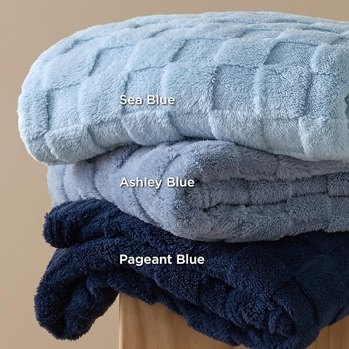 Bedsure GentleSoft Blankets Queen Size for Bed - Super Soft Cozy Blanket for Women Men Girls, Large Fuzzy Fleece Throw for Bedroom Decor, Navy, 90x90 Inches