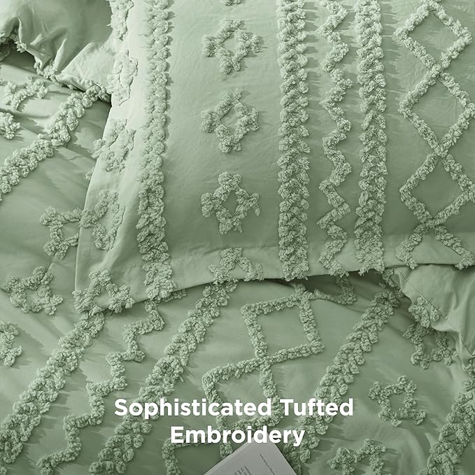 Bedsure Tufted Boho Comforter Set King Size - Sage Green Boho Bed Set, GentleSoft™ 3 Pieces Farmhouse Shabby Chic Embroidery Bedding, Gifts for Woman, Soft Jacquard King Comforter for All Seasons