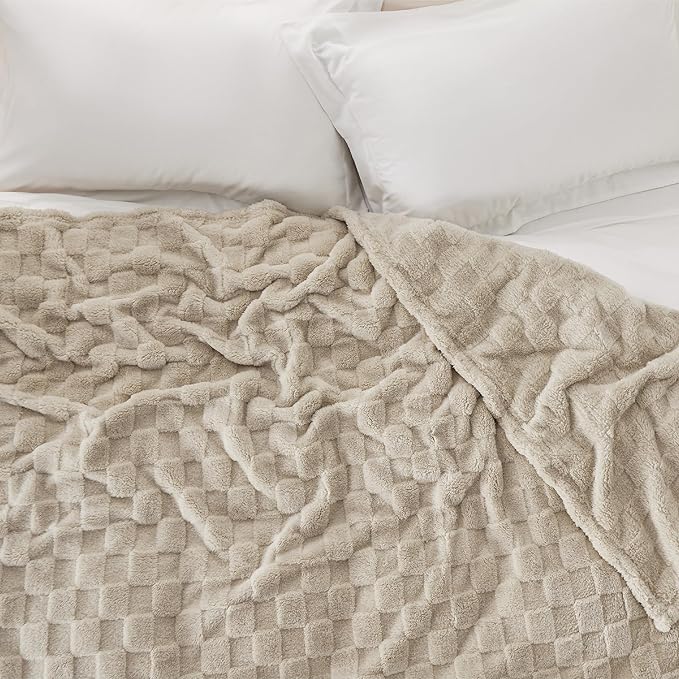 Bedsure GentleSoft Full Size Blankets for Bed - Super Soft Cozy Fleece Blanket for Women Men Girls, Large Fuzzy Throws for Bedroom Decor, Neutral, 84x90 Inches