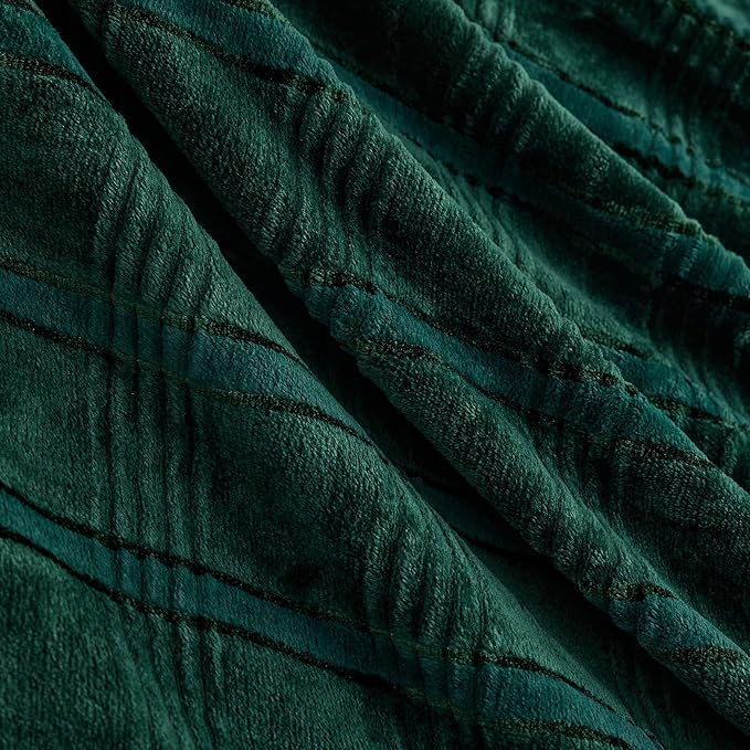 Oversized King Fleece Blanket 120x120 Inches, Seamless Soft Cozy 3D Jacquard Flannel Blanket 10'x10' Extra Large for Bed, Sofa, Couch, Travel & Camping, California King Throw, Forest Green